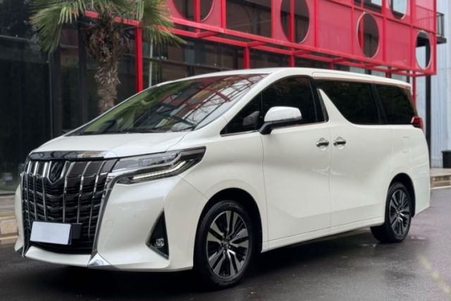 Used Toyota Alphard 2018 Revised Version 3.5L Luxury Edition