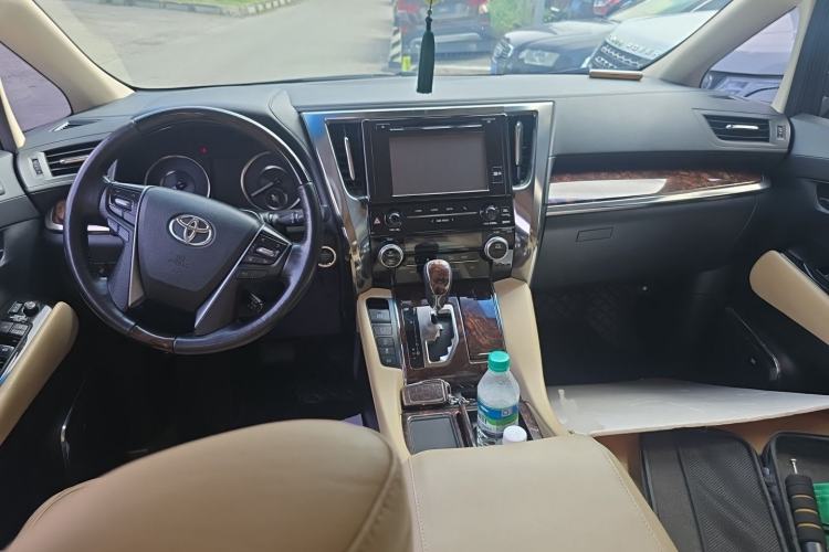 Used Toyota Alphard 2018 Revised Version 3.5L Luxury Edition Center Console