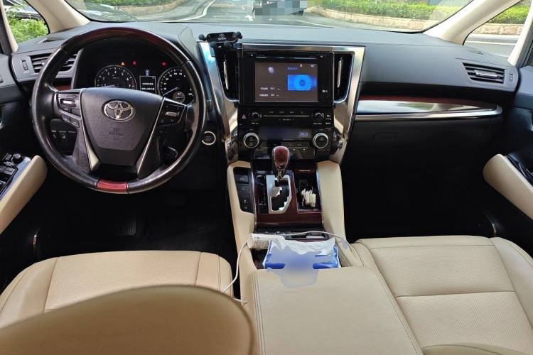 Used Toyota Alphard 2018 3.5L Luxury Edition Center Console