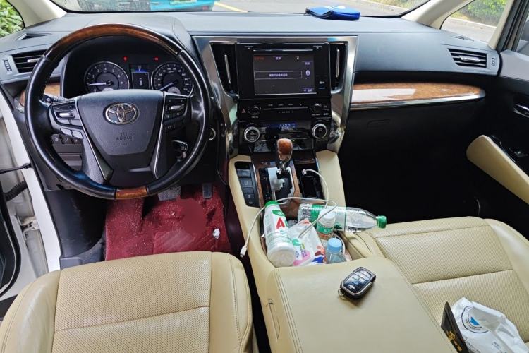 Used Toyota Alphard 2018 3.5L Prestige Edition Center Console