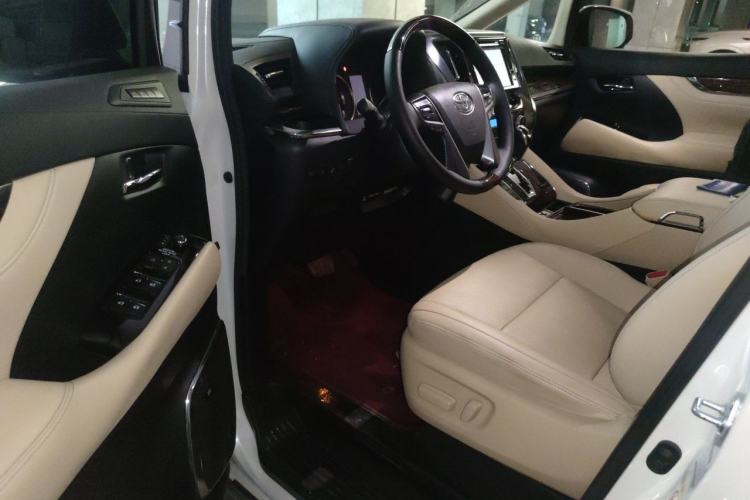 Used Toyota Alphard 2018 Revised Version 3.5L Luxury Edition Driver Seat