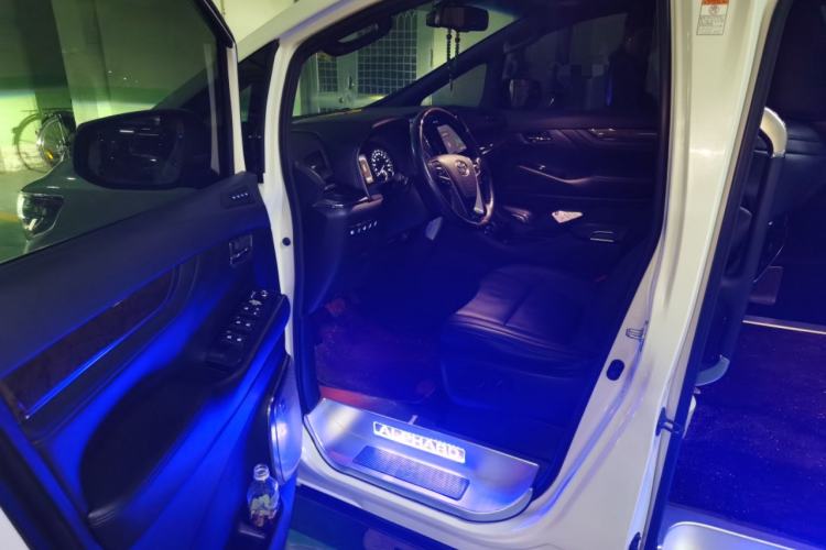 Used Toyota Alphard 2018 Revised Version 3.5L Premium Edition Driver Seat