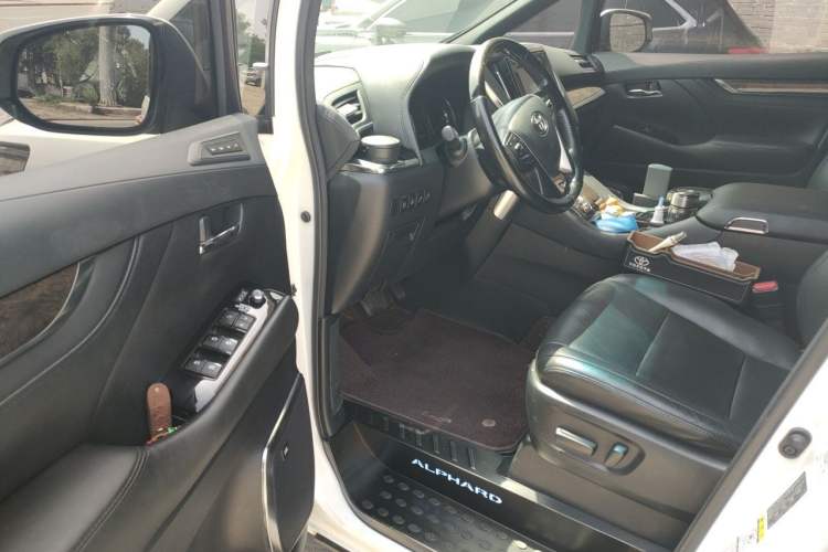 Used Toyota Alphard 2018 Revised Version 3.5L Premium Edition Driver Seat