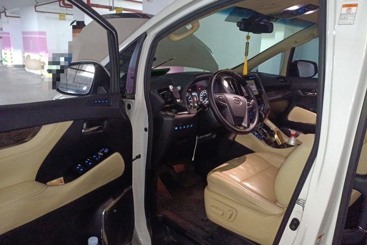 Used Toyota Alphard 2018 Revised Version 3.5L Luxury Edition Driver Seat