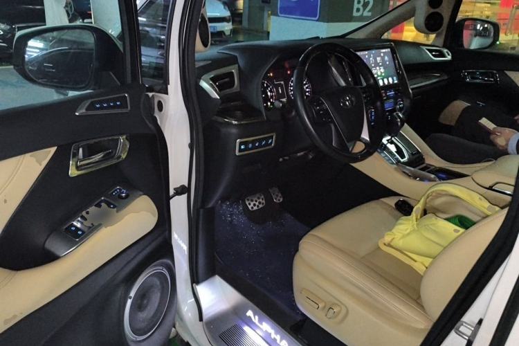 Used Toyota Alphard 2018 Revised Version 3.5L Premium Edition Driver Seat