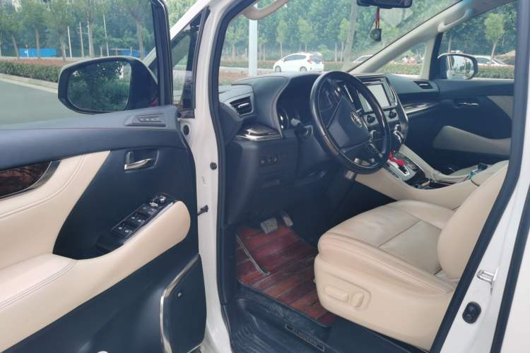 Used Toyota Alphard 2018 Revised Version 3.5L Luxury Edition Driver Seat