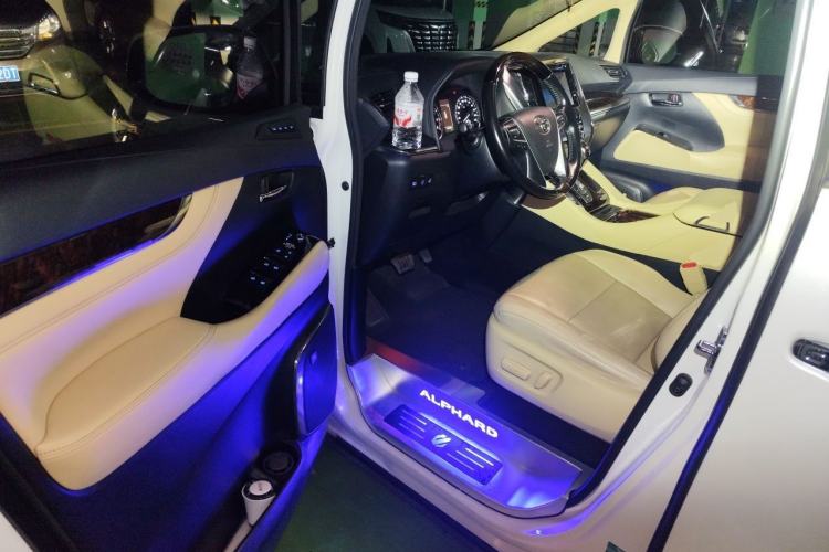 Used Toyota Alphard 2018 Revised Version 3.5L Luxury Edition Driver Seat