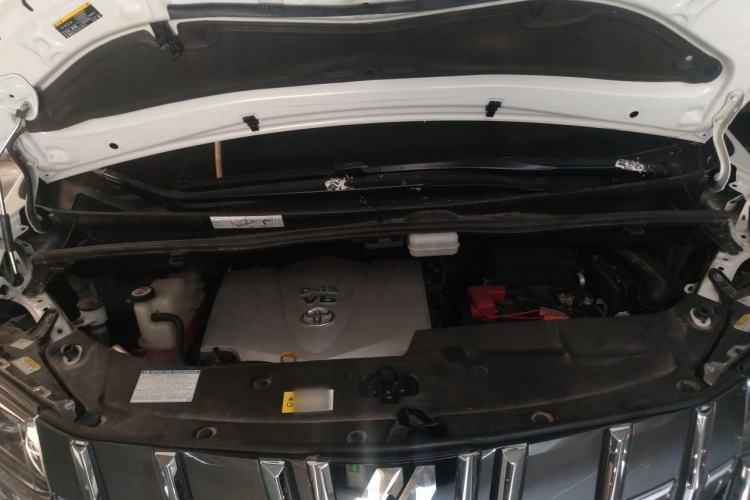 Used Toyota Alphard 2018 Revised Version 3.5L Luxury Edition Engine Bay