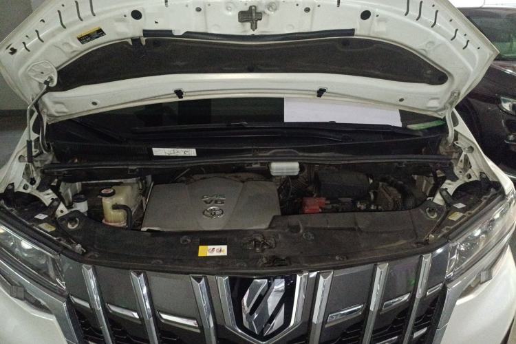 Used Toyota Alphard 2018 Revised Version 3.5L Luxury Edition Engine Bay