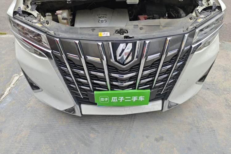 Used Toyota Alphard 2018 Revised Version 3.5L Luxury Edition Engine Bay