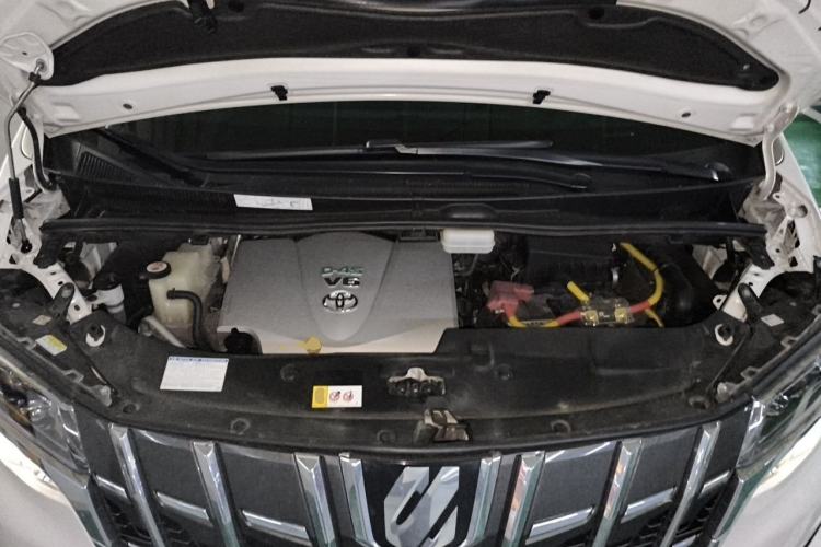 Used Toyota Alphard 2018 Revised Version 3.5L Premium Edition Engine Bay