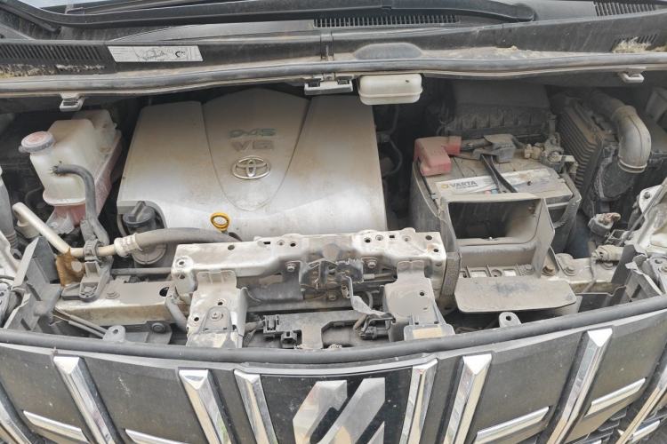 Used Toyota Alphard 2018 Revised Version 3.5L Premium Edition Engine Bay
