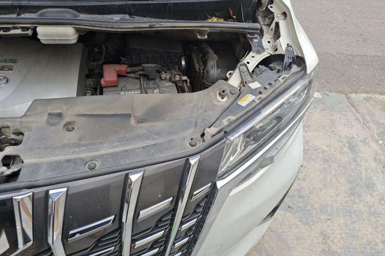 Used Toyota Alphard 2018 Revised Version 3.5L Luxury Edition Engine Bay Left