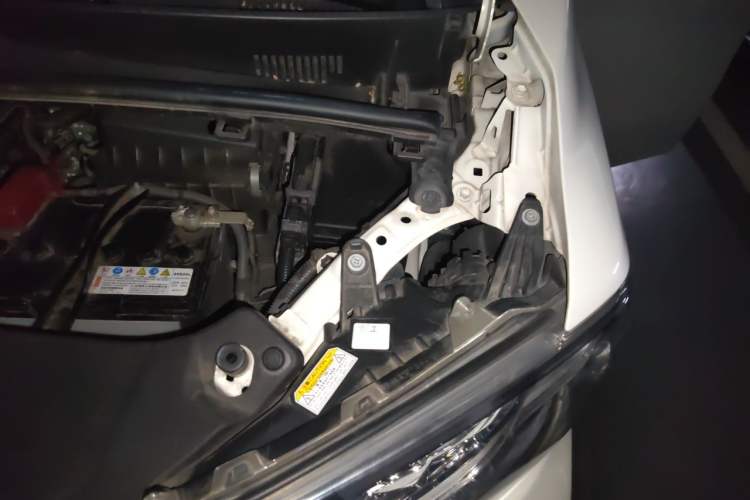 Used Toyota Alphard 2018 3.5L Prestige Edition Engine Bay Left