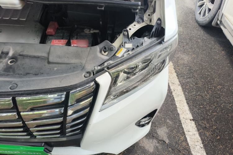 Used Toyota Alphard 2018 3.5L Luxury Edition Engine Bay Left