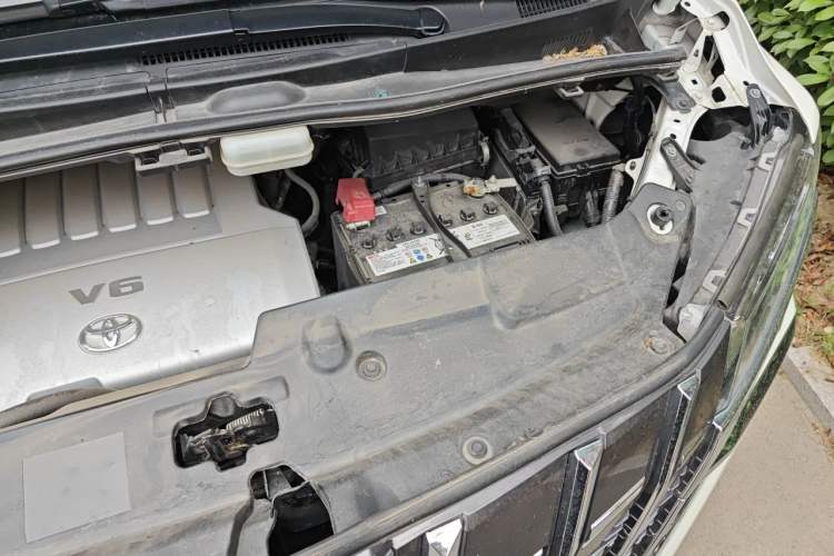 Used Toyota Alphard 2018 3.5L Prestige Edition Engine Bay Left