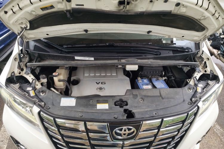 Used Toyota Alphard 2018 3.5L Prestige Edition Engine Bay