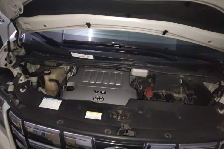 Used Toyota Alphard 2018 3.5L Prestige Edition Engine Bay