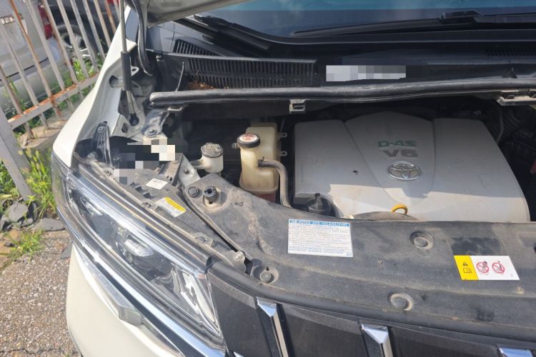 Used Toyota Alphard 2018 Revised Version 3.5L Luxury Edition Engine Bay Right