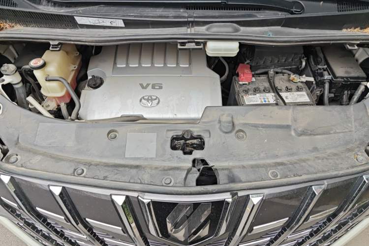 Used Toyota Alphard 2018 3.5L Prestige Edition Engine Bay