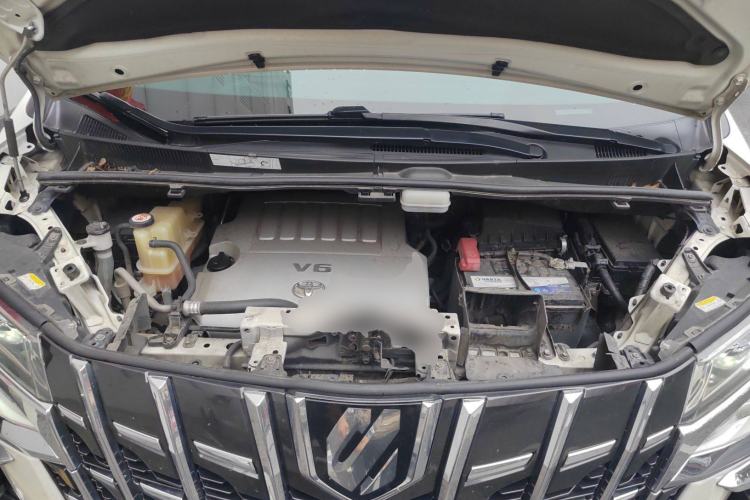 Used Toyota Alphard 2018 3.5L Luxury Edition Engine Bay