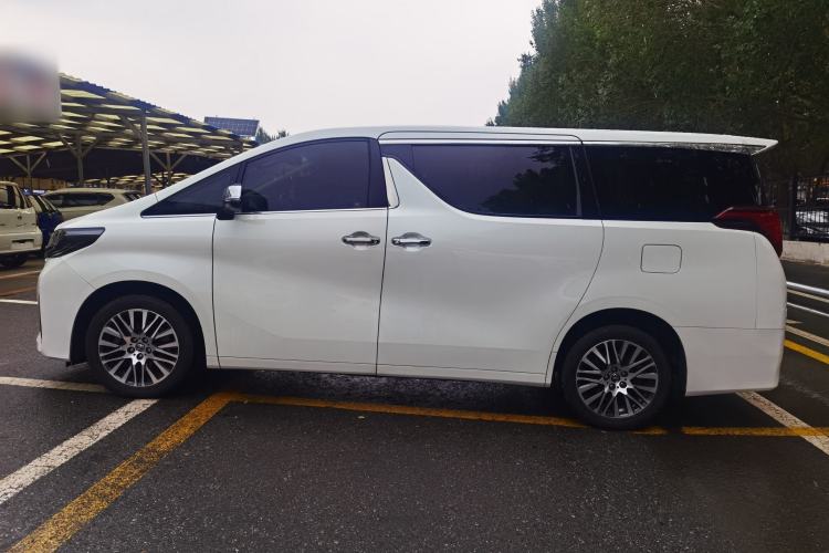 Used Toyota Alphard 2018 3.5L Luxury Edition Exterior 2