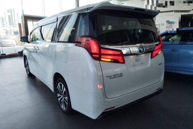 Used Toyota Alphard 2018 Revised Version 3.5L Premium Edition Exterior 2