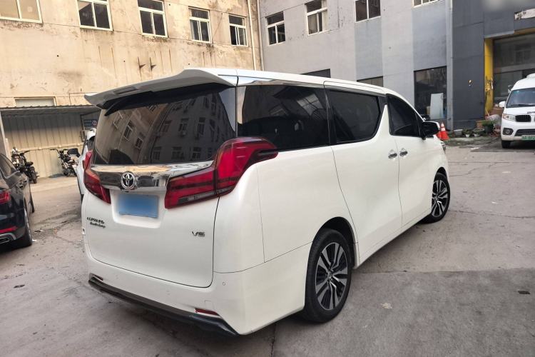 Used Toyota Alphard 2018 Revised Version 3.5L Premium Edition Exterior 3