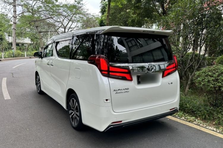 Used Toyota Alphard 2018 Revised Version 3.5L Premium Edition Exterior 3