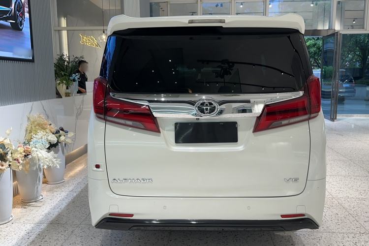 Used Toyota Alphard 2018 Revised Version 3.5L Luxury Edition Exterior 4