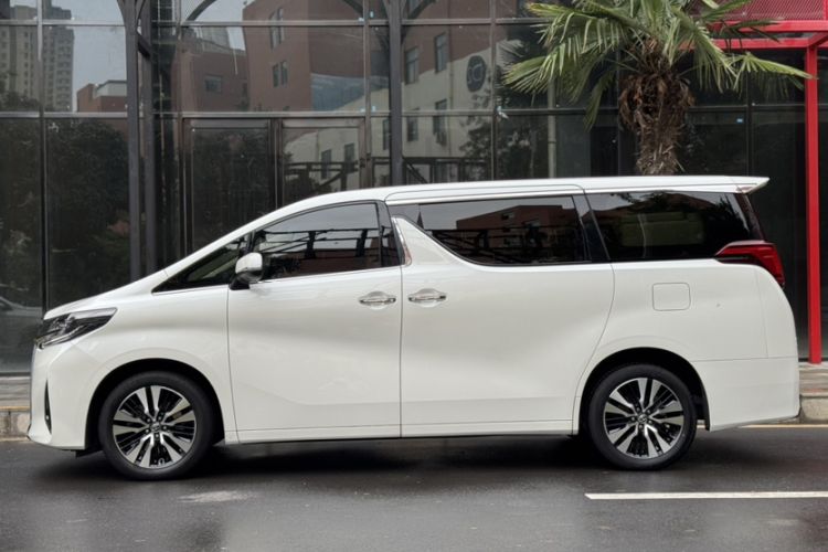 Used Toyota Alphard 2018 Revised Version 3.5L Luxury Edition Exterior 4