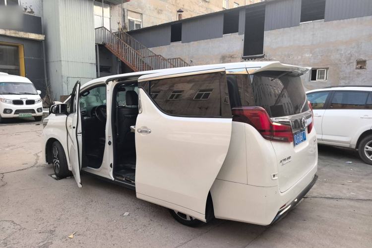Used Toyota Alphard 2018 Revised Version 3.5L Premium Edition Exterior 5