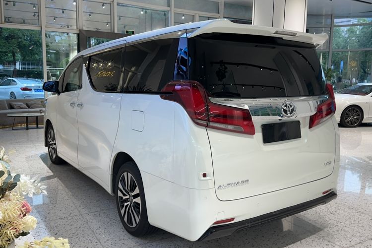 Used Toyota Alphard 2018 Revised Version 3.5L Luxury Edition Exterior 5