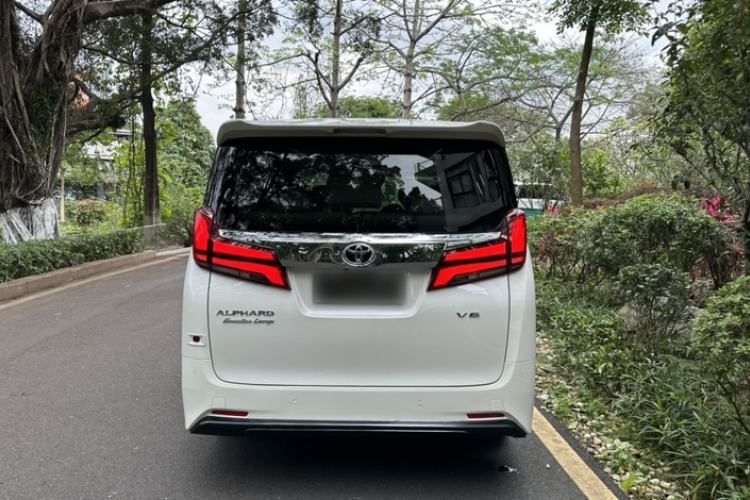Used Toyota Alphard 2018 Revised Version 3.5L Premium Edition Exterior 6