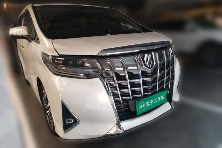Used Toyota Alphard 2018 Revised Version 3.5L Luxury Edition Front Right 45 Deg