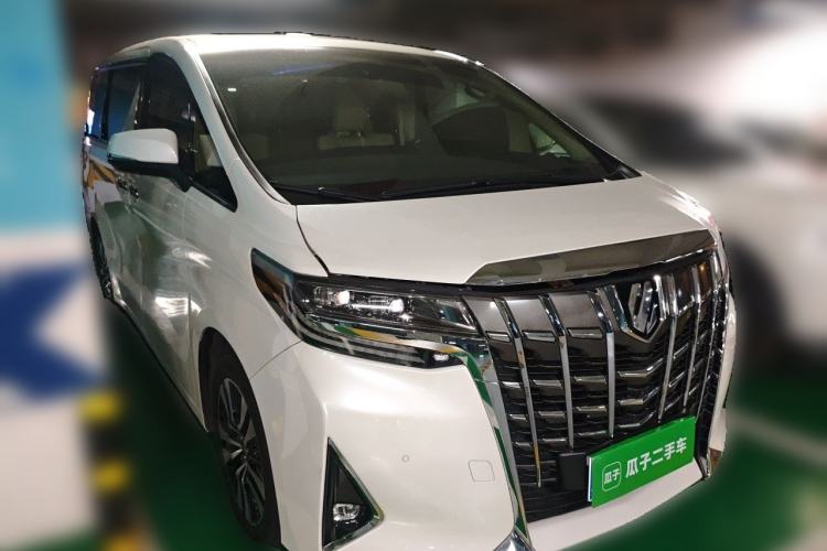 Used Toyota Alphard 2018 Revised Version 3.5L Luxury Edition Front Right 45 Deg
