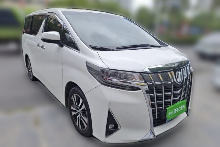 Used Toyota Alphard 2018 Revised Version 3.5L Luxury Edition Front Right 45 Deg
