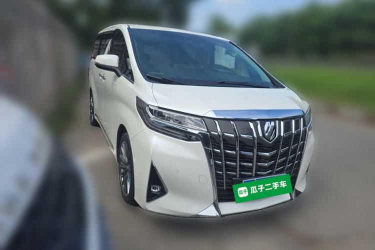 Used Toyota Alphard 2018 Revised Version 3.5L Luxury Edition Front Right 45 Deg