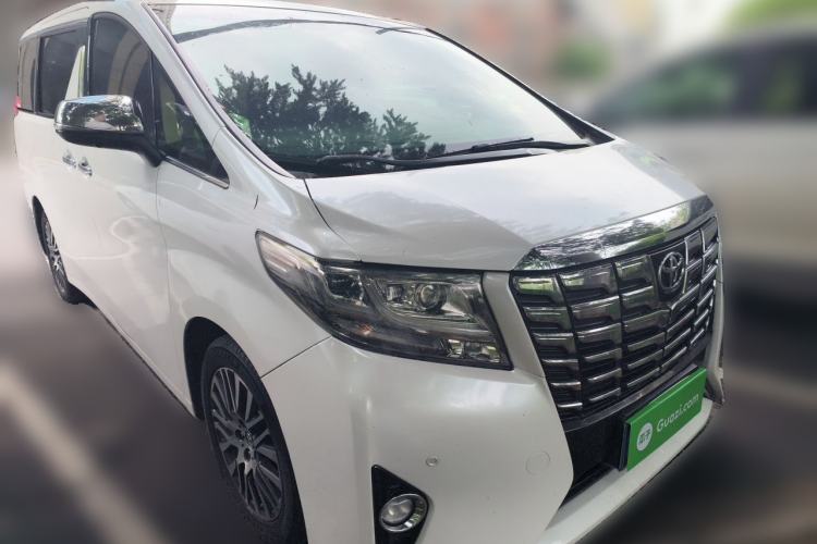 Used Toyota Alphard 2018 3.5L Luxury Edition Front Right 45 Deg