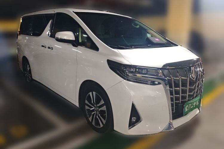 Used Toyota Alphard 2018 Revised Version 3.5L Luxury Edition Front Right 45 Deg