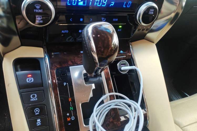 Used Toyota Alphard 2018 Revised Version 3.5L Luxury Edition Gear Lever