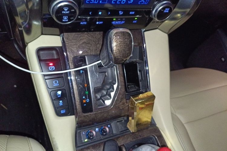 Used Toyota Alphard 2018 Revised Version 3.5L Luxury Edition Gear Lever
