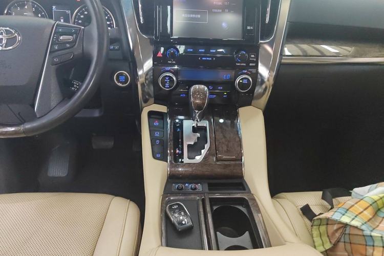 Used Toyota Alphard 2018 Revised Version 3.5L Premium Edition Gear Lever