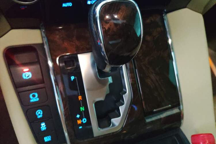 Used Toyota Alphard 2018 Revised Version 3.5L Luxury Edition Gear Lever