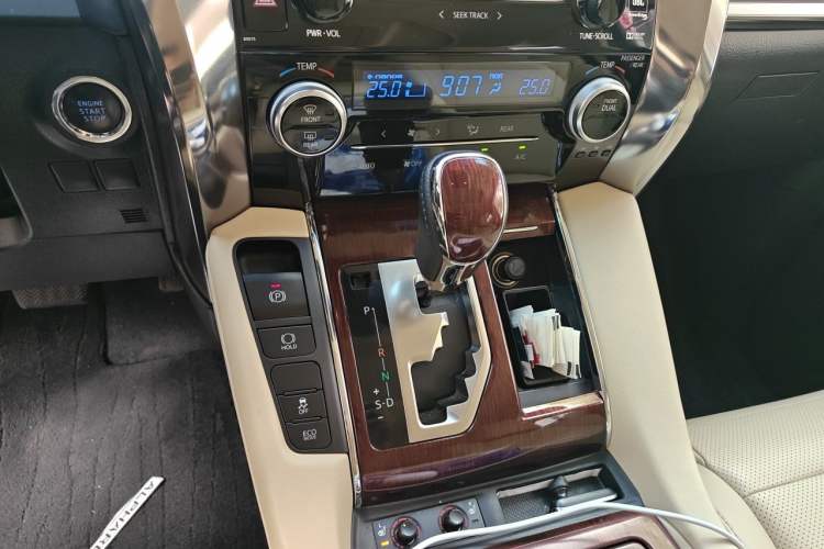 Used Toyota Alphard 2018 3.5L Luxury Edition Gear Lever