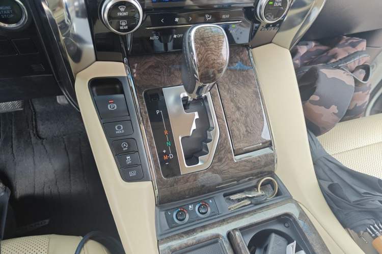 Used Toyota Alphard 2018 Revised Version 3.5L Premium Edition Gear Lever
