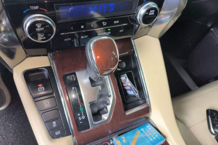 Used Toyota Alphard 2018 3.5L Luxury Edition Gear Lever