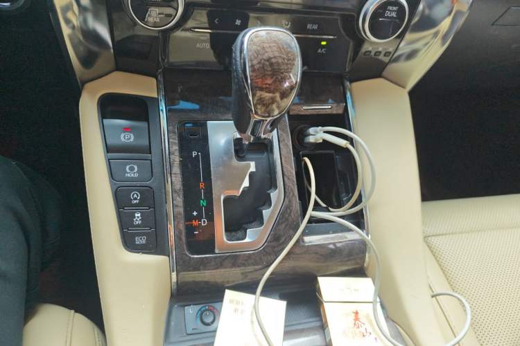 Used Toyota Alphard 2018 Revised Version 3.5L Premium Edition Gear Lever