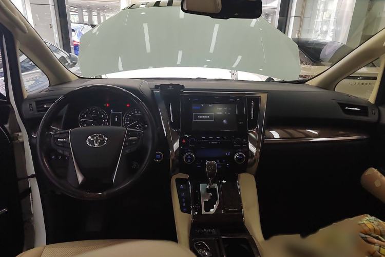 Used Toyota Alphard 2018 Revised Version 3.5L Premium Edition Interior 2