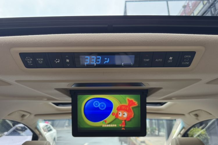 Used Toyota Alphard 2018 Revised Version 3.5L Luxury Edition Interior 8